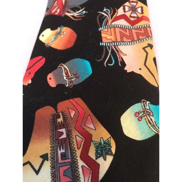 Southwestern Native Fetish Carvings Bear Wolf Geisler Of Naples Classic Neck Tie - Picture 2 of 4